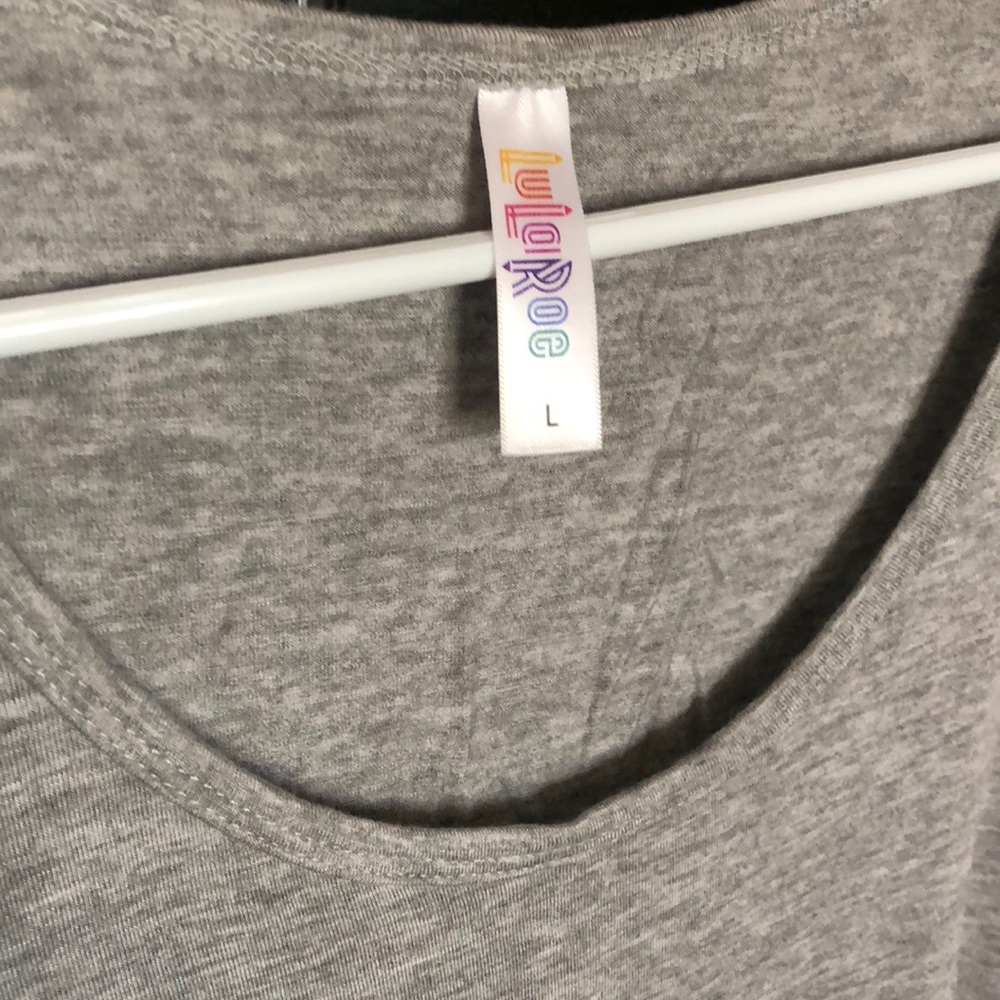 LuLaRoe Gray basic tshirt - Picture 3 of 3